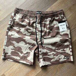 Reef unlined camo board shorts (NWT)